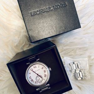 Michael Kors Ladies Skylar silver watch